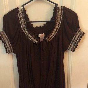3/20$ Brown Candie’s Peasant Top